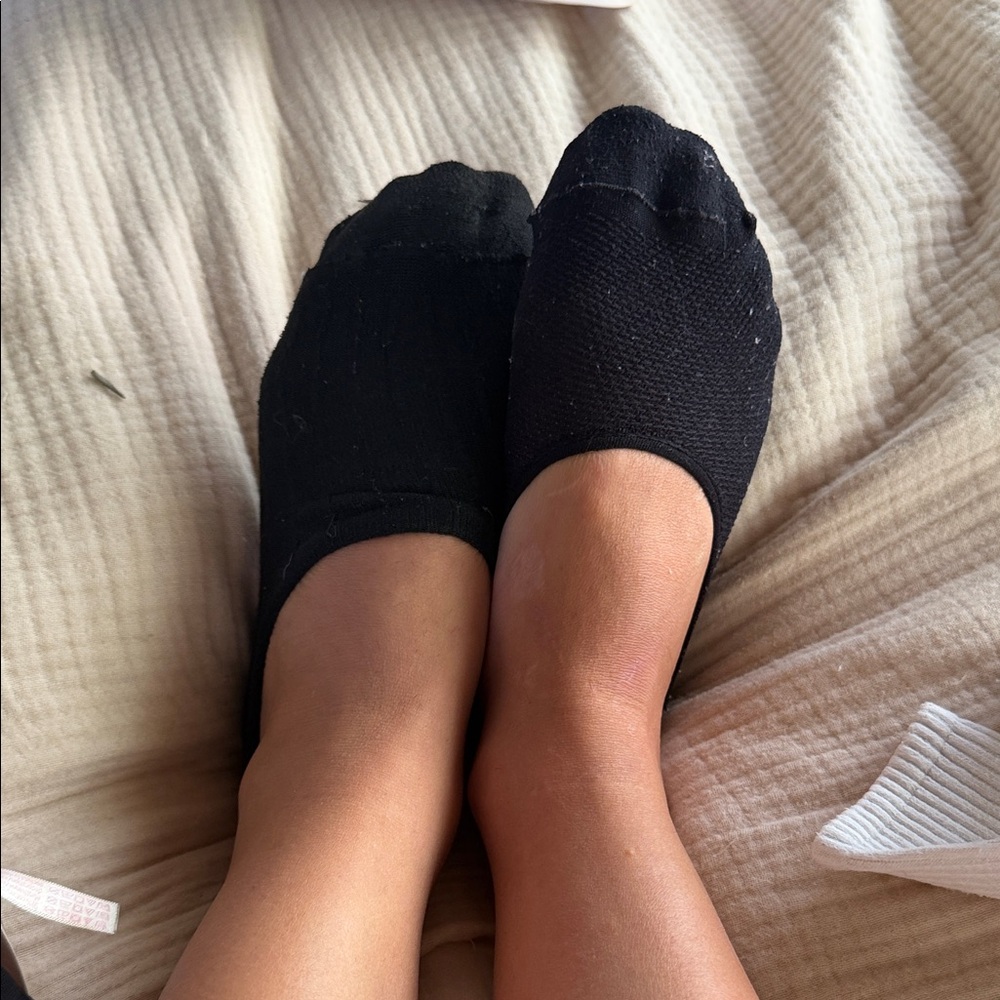 super worn with holes Black Low-Cut No-Show Socks for Men